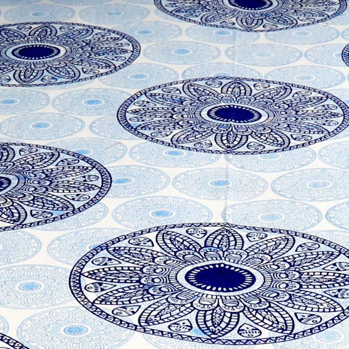 Ornamental Flower Print Bed Cover With 2 Pillow Covers