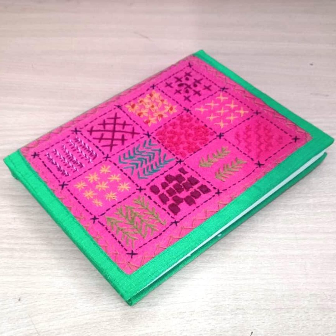 INDHA Hand-Embroidered Jute & Dupion Silk Diary – 5x7 Inches, Luxurious Rajput Warrior Design, Eco-Friendly 100 GSM Recycled Paper, Elegant Gift Choice (Pink & Green