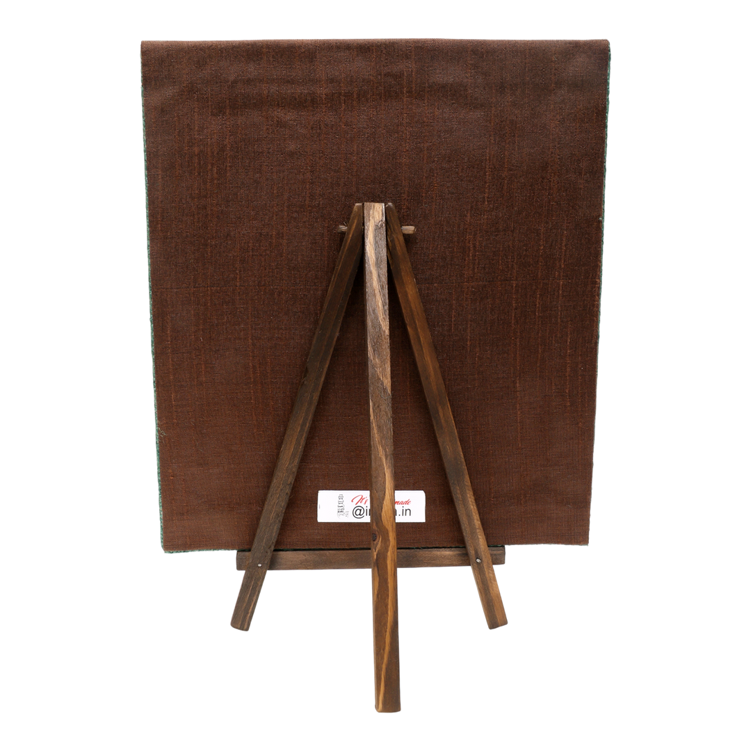 Indha Hand-Embroidered African Elephant – Silk Textile Art with Mini Wooden Easel A vibrant elephant motif stitched on rich silk—tabletop ready, gift-ready