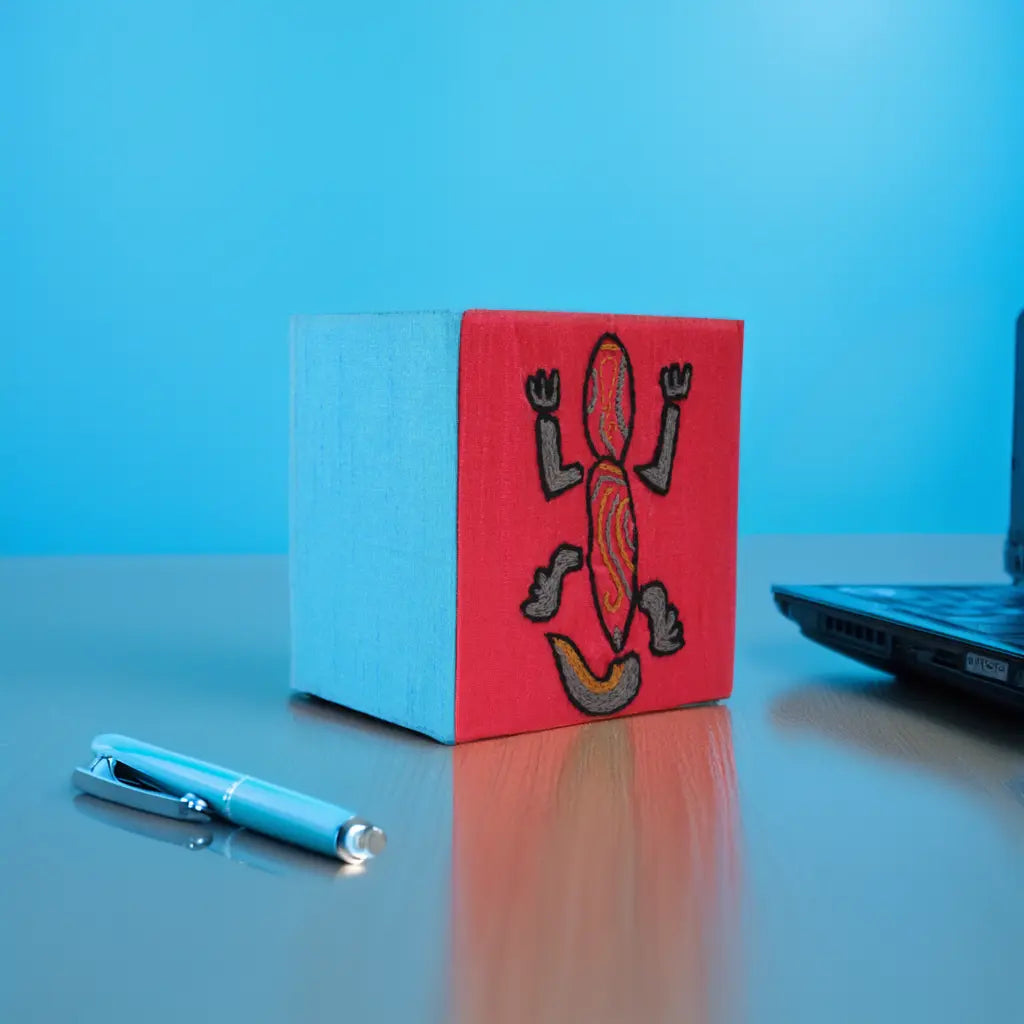 Indha Creative Handmade Pen Stand | Reptile Motif Pen Holder I Pink &amp; Crystal Blue | Quirky Penstand |