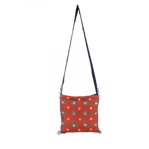 Kutch Patchwork Banjara Bag at Best Price in Gurugram - ID: 4795493 |  Nirvana Crafthouse Pvt. Ltd