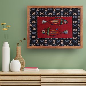 INDHA Hand-Embroidered Fish Wall Hanging - Artistic Craftsmanship for Unique Home Decor