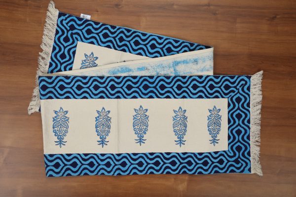 Indha Table Mat & Runner Set Hand Block Printed Blue Floral Design Motif Cotton Canvas Table Mats And Runner Set Set 0f 6 Table Mats And 1 Runner Hand Block Printed Table Mats Home Utility